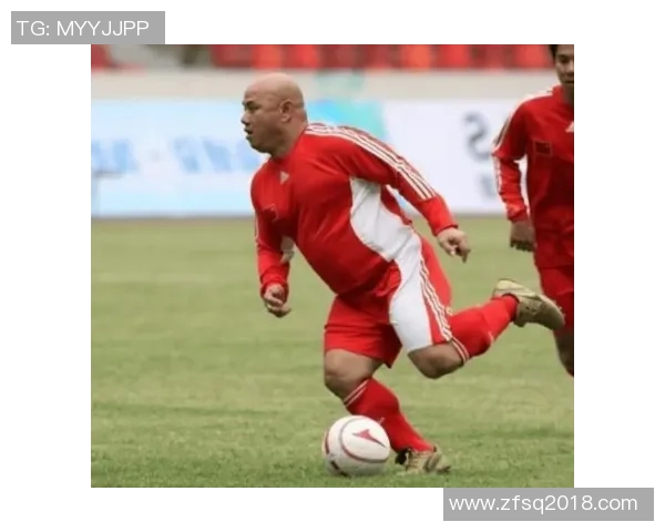 足球球星身高较矮如何弥补不足提升竞技表现技巧与策略解析 足球球星身高较矮如何弥补不足提升竞技表现技巧与策略解析